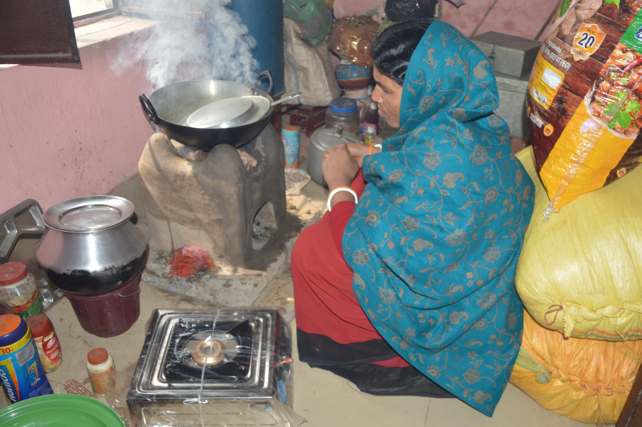 भागलपुर के आंगनबाड़ी केंद्रों का हाल बेहाल, कहीं जर्जर भवन तो कहीं स्कूल का बरामदा बना बच्चों का ठिकाना