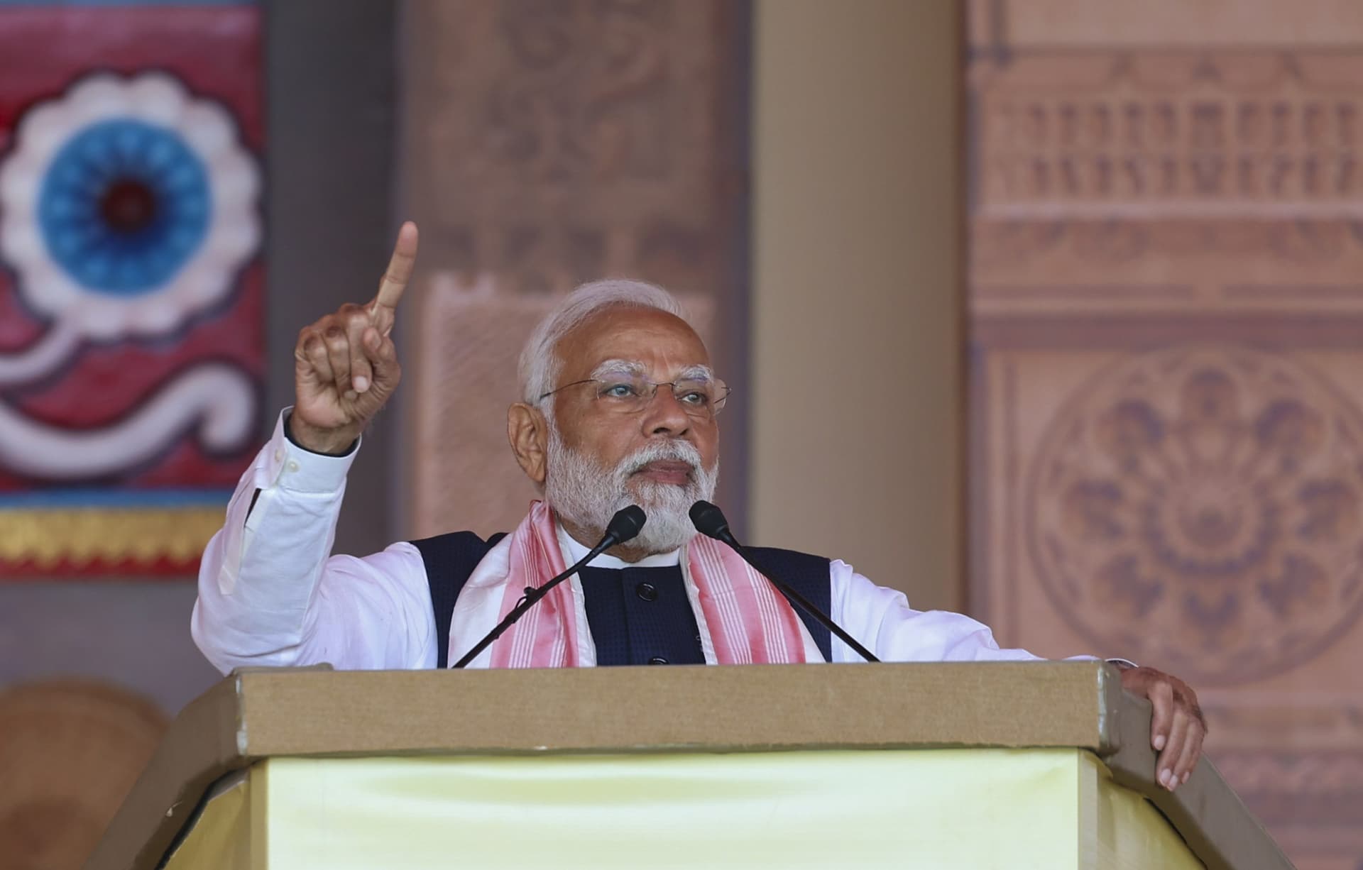 लोकसभा चुनाव के पहले पीएम मोदी को याद आया साल 2004 का इलेक्शन, मंत्रियों को दी खास सलाह