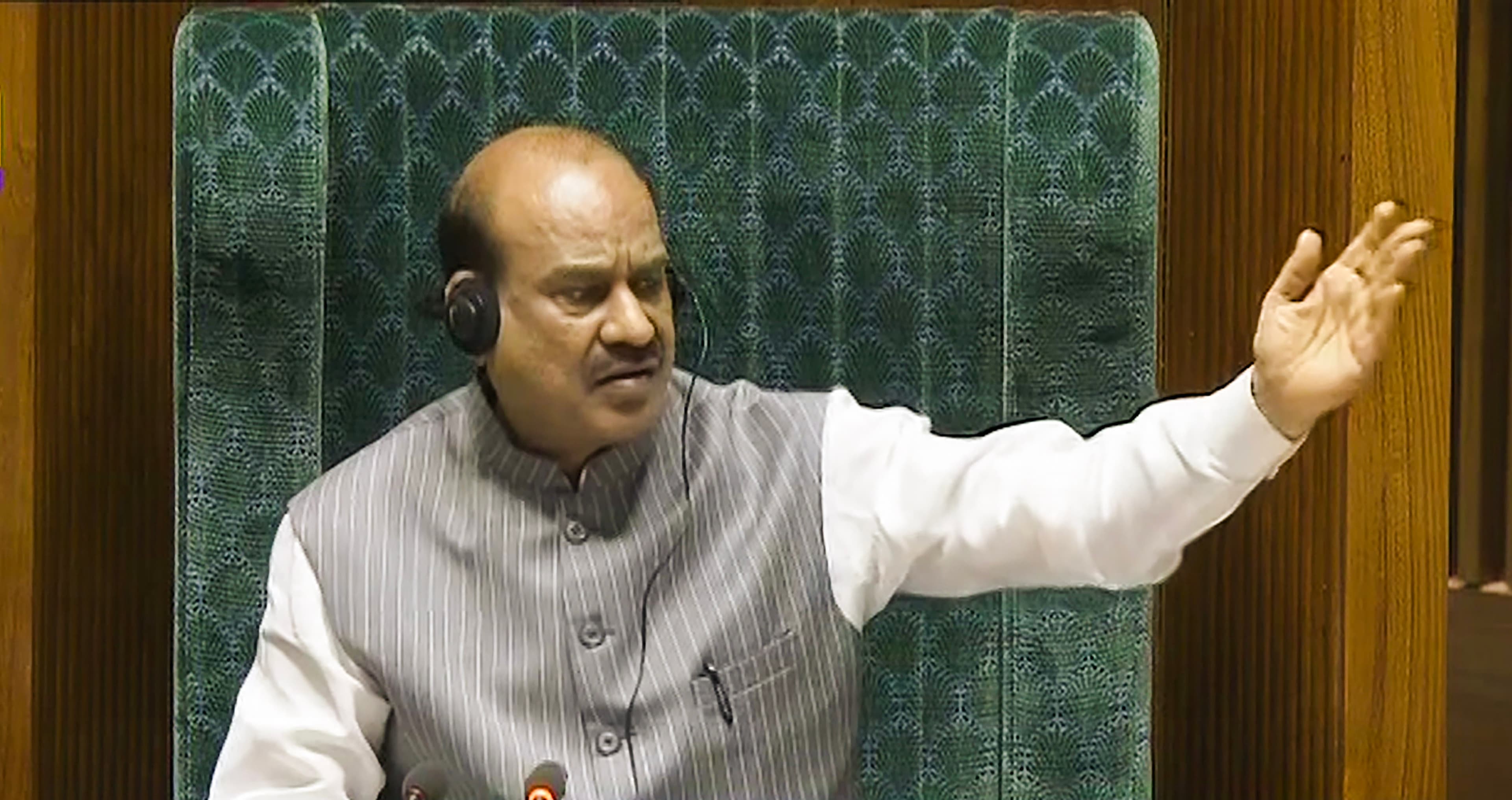 'नकल पर नकेल', लोकसभा में परीक्षा बिल पास, प्रश्नपत्र लीक पर 10 साल की जेल, जानें विधेयक की खास बातें