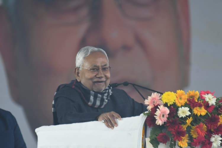 बिहार के नियोजित शिक्षकों को गांधी मैदान से नीतीश कुमार का संदेश, जानिए परीक्षा को लेकर क्या बोले सीएम..