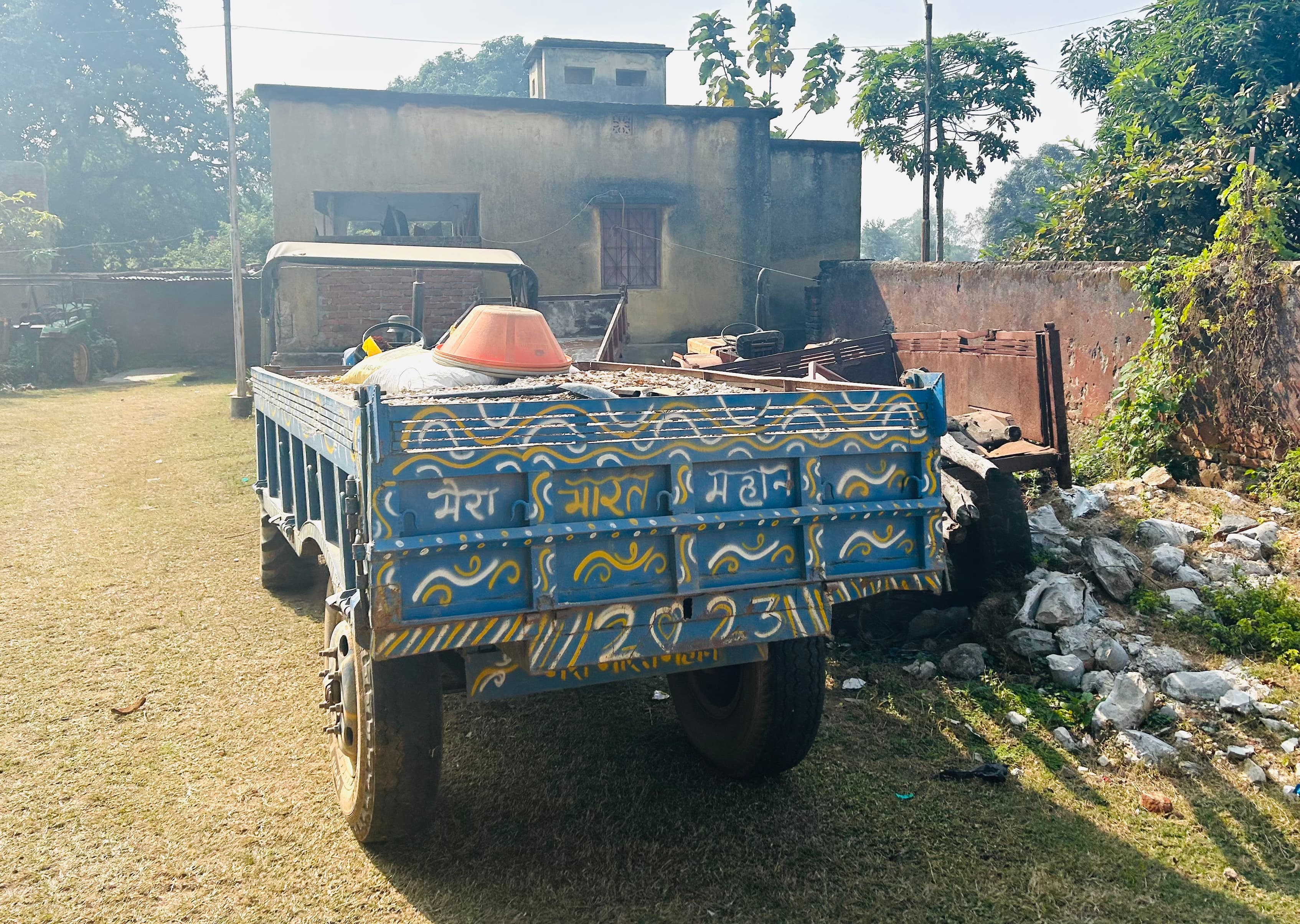 गिरिडीह की खबरें : तिसरी चौक से माइका लदे दो वाहन जब्त, फाइलेरिया विलोपन कार्यक्रम का आयोजन