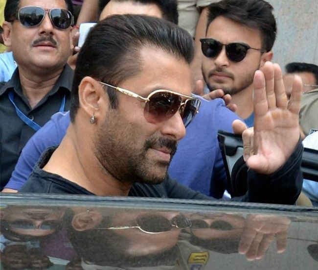 सलमान ने किया ''गीता'' को स्वदेश लाने का समर्थन