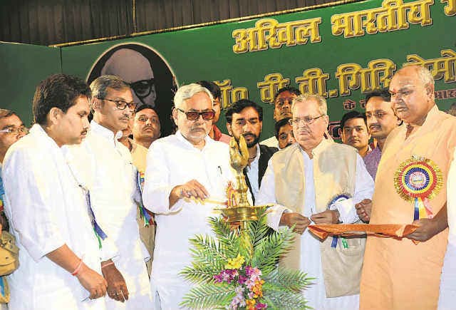 PM मोदी पर नीतीश का वार, कहा- बिहार को अब तो बख्श दीजिए जुमला बाबू