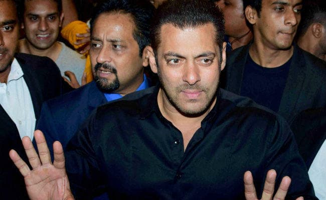 ...तो सलमान खान को पाकिस्तान चले जाना चाहिए: शिवसेना
