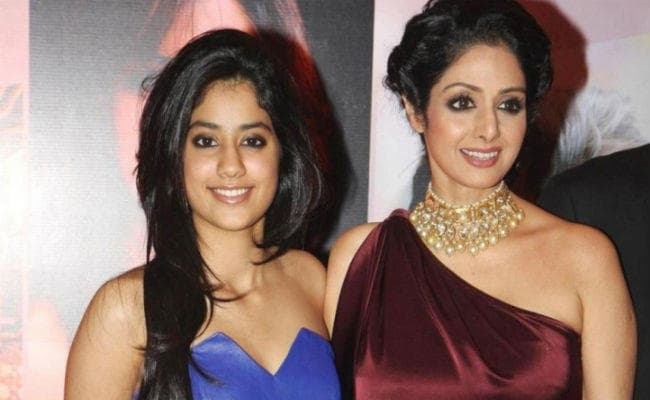 बॉलीवुड में डेब्यू को तैयार हैं श्रीदेवी की बेटी जाह्नवी, इस स्टार संग करेंगी रोमांस