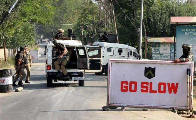 पाकिस्तान के सैनिकों ने चार बार संघर्ष विराम तोड़ा, पांच घायल