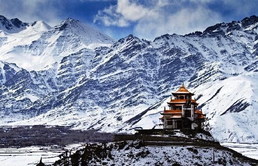 लद्दाख के कई महत्वपूर्ण दलों ने केंद्र शासित प्रदेश का दर्जा देने की मांग