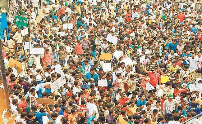 शहाबुद्दीन के समर्थन में सीवान में धरना, सीएम नीतीश निशाने पर