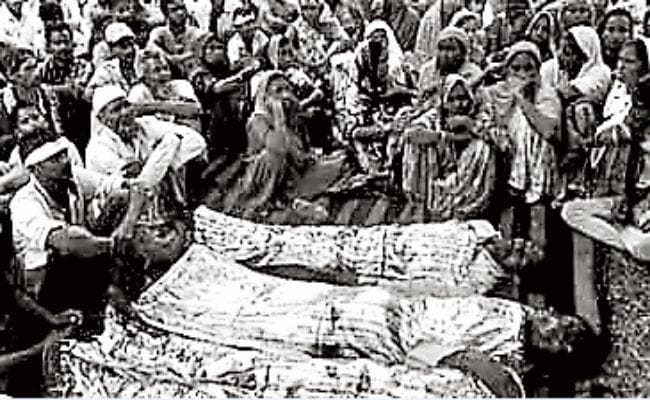 कफन, चिता और सत्याग्रह!