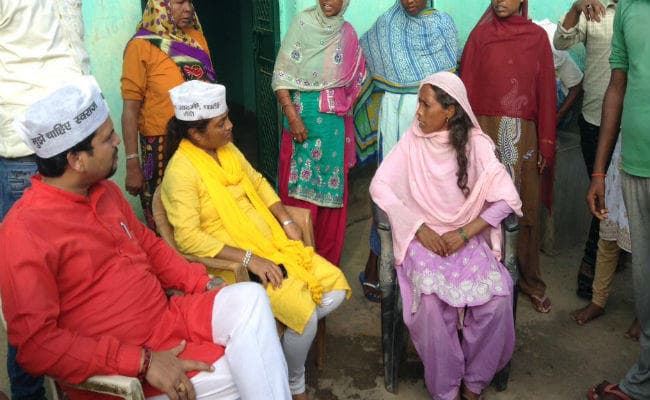 बड़कागांव मामला : आम आदमी पार्टी के प्रतिनिधिमंडल ने पीड़ितों से की मुलाकात