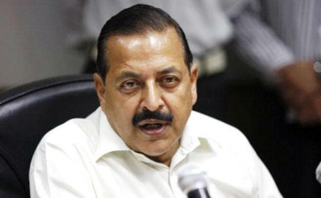 ‘आतंकवादी को आतंकवादी नहीं कह सकते, लेकिन सेना को निशाना बना सकते हैं”