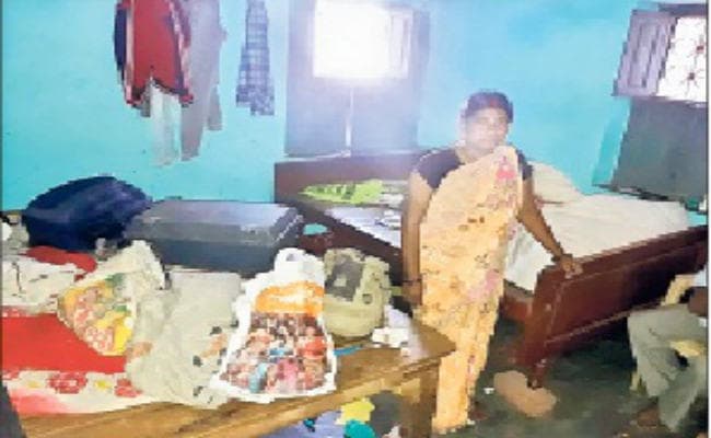 शिवपुरी के दो घरों में चोरी