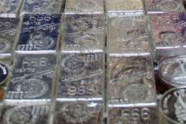 भागलपुर में चांदी तस्कर गिरफ्तार, 76 किलो चांदी आभूषण जब्त