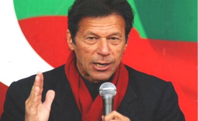 अगर पाकिस्तान में ‘तीसरी ताकत'' आई तो शरीफ होंगे जिम्मेदार : इमरान खान