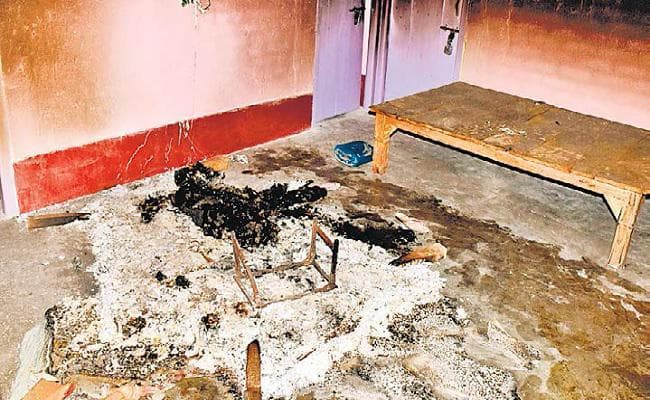 मुजफ्फरपुर जेई हत्याकांड : अधजली कुरसी व कैंपस की वीरानगी बयां कर रही थी निर्मम हत्या की कहानी