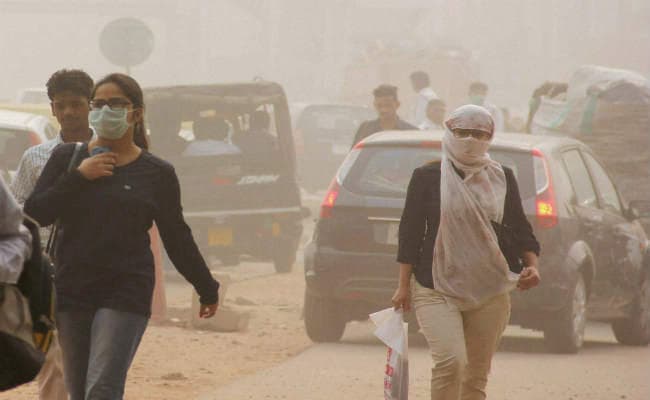 दिल्ली में 15 साल पुराने डीजल वाहनों का पंजीकरण रद्द, पटाखों पर लगा प्रतिबंध