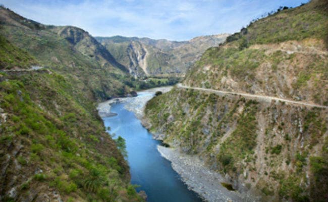 घबराया पाकिस्तान: वर्ल्ड बैंक से कहा- सिंधु जल समझौता टूटने से बचा लें