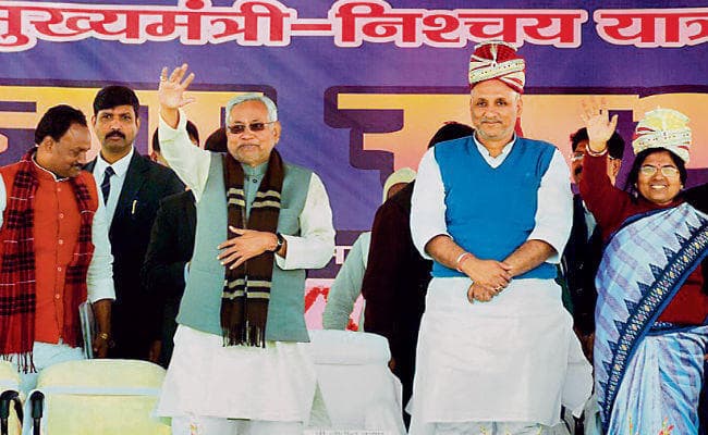 मुख्यमंत्री नीतीश कुमार ने किया बड़ा फैसला, 7वें वेतनमान पर नियोजित शिक्षकों के लिए किया ये ऐलान...