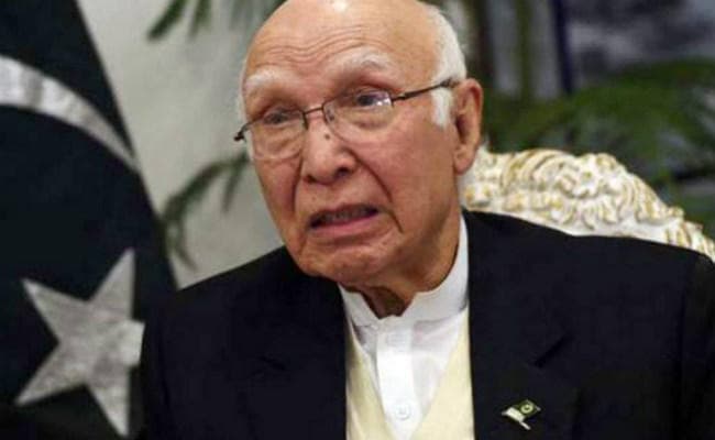 दक्षेस शिखर सम्मेलन मेजबानी मामला : उल्टे पाकिस्तान भारत को ‘डांटे''