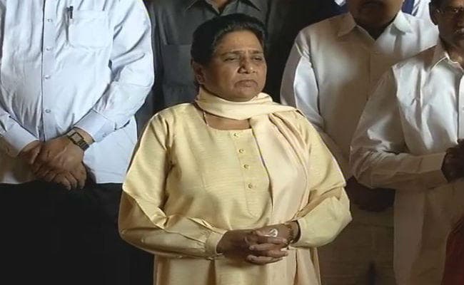 ईवीएम से छेड़छाड़ को लेकर अदालत जायेंगी मायावती, हर महीने मनायेंगी काला दिवस