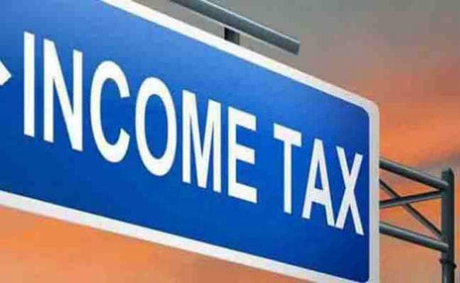 धनबाद की कंपनी के बिहार में मौजूद ठिकानों पर छापेमारी