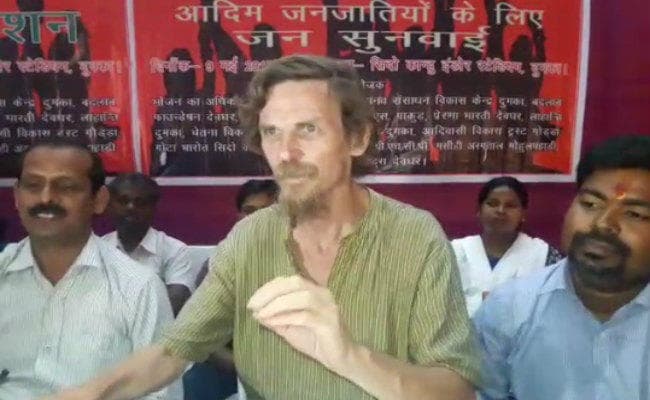 अर्थशास्त्री ज्यां द्रेज ने दुमका में कहा - जिन्हें अनाज की सबसे ज्यादा जरुरत, वही हो रहे वंचित