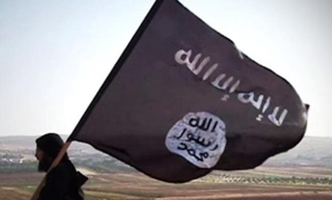 कश्मीर : ISIS के झंडे में लपेटकर आतंकवादी को किया गया दफन, जानें कौन था वह आतंकी