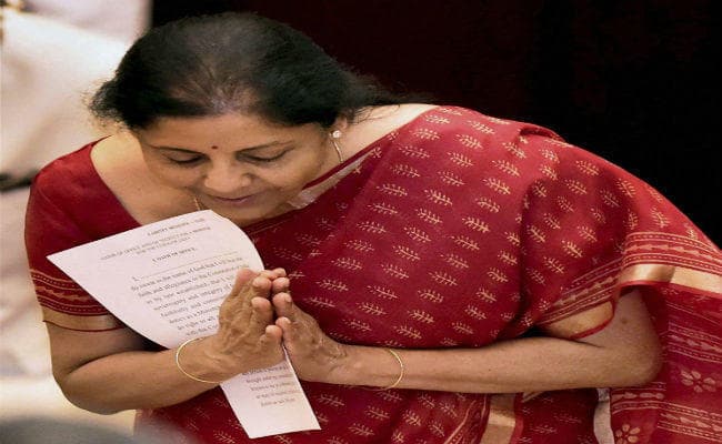 निर्मला सीतारमण : सुषमा की अंगुली पकड़कर भाजपा में आयी थीं, अब सीसीएस में बराबरी से साथ बैठेंगी