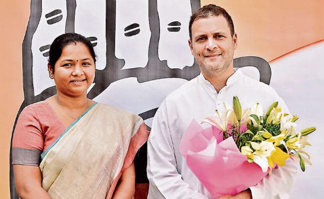 गीता कोड़ा कांग्रेस में, चाईबासा से होंगी प्रत्याशी, राहुल से मिले हेमंत-मरांडी, सीटों पर सहमति, जानें किसे मिल सकती हैं कितनी सीटें