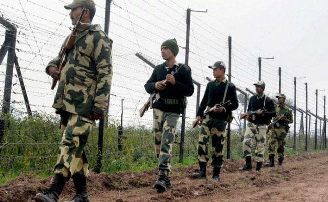 जम्मू-कश्मीर : सुरक्षाबलों ने रात को 4 और सुबह 2 आतंकियों को किया ढेर