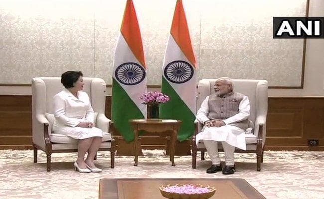 दक्षिण कोरिया की प्रथम महिला ने राष्ट्रपति और प्रधानमंत्री से की मुलाकात