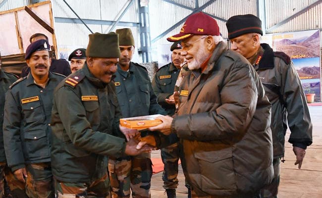 प्रधानमंत्री नरेंद्र मोदी ने इस बार उत्तराखंड में मनायी दीपावली