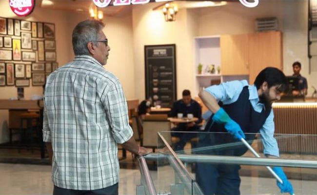 प्रियंका चोपड़ा के साथ ''जय गंगाजल'' के बाद ''जुस्तजू'' में एक्टिंग करते दिखेंगे प्रकाश झा