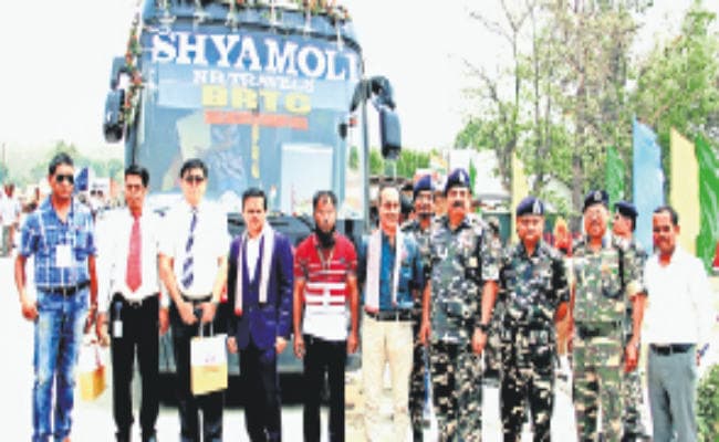 सिलीगुड़ी : सिलीगुड़ी से रवाना हुई ढाका-काठमांडु बस