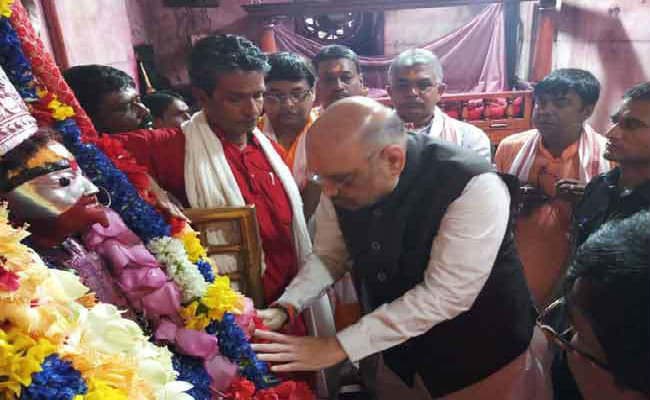 बंगाल में पैर जमाने के लिए मांगी मन्नत