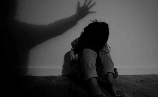 हुआ खुलासा : बेसहारा बच्चे संस्थाओं को देखभाल के लिए सौंपे जाते हैं, लेकिन यहां उनसे की जाती है मारपीट हुआ खुलासा : बेसहारा बच्चे संस्थाओं को देखभाल के लिए सौंपे जाते हैं, लेकिन यहां उनसे की जाती है मारपीट