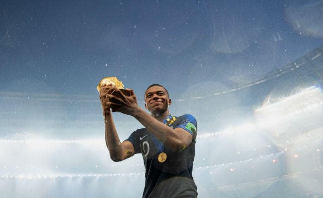 #FIFAWC2018Final : $791 million से मालामाल हुईं टीमें, जानें किसके हिस्से कितना आया? #FIFAWC2018Final : $791 million से मालामाल हुईं टीमें, जानें किसके हिस्से कितना आया?