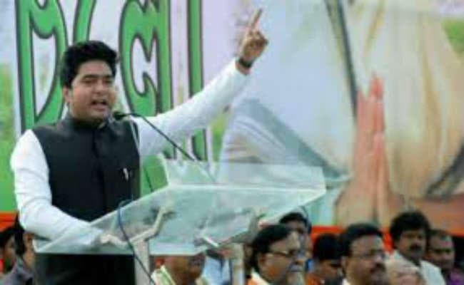 कोलकाता : जिन्हें बंगाल में नहीं दिख रहा विकास, वे मुझसे मिलें