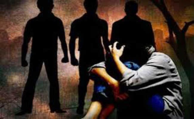 जमशेदपुर : अगवा कर पांचवीं की छात्रा से गैंग रेप, वीडियो किया वायरल, पूछने गये पिता के साथ आरोपी ने की मारपीट