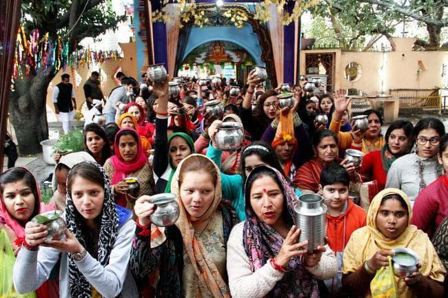 पूरे देश में मना महाशिवरात्रि का त्योहार