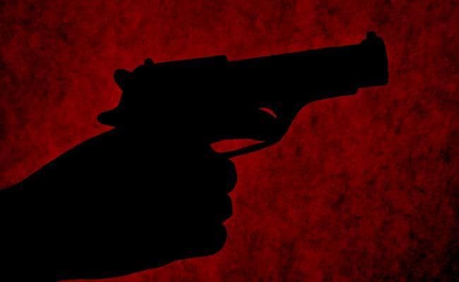 गोली लगने से जख्मी पुरोहित ने तोड़ा दम