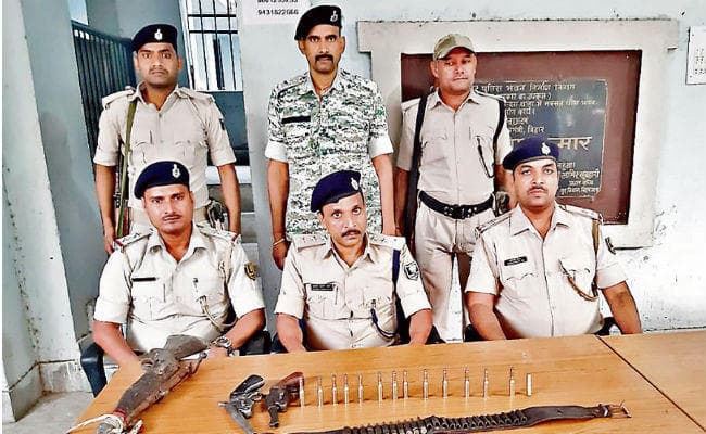 जमुई : सिकंदरा के तीन युवकों की हत्या में तीन अपराधी धराये, हथियार जब्त