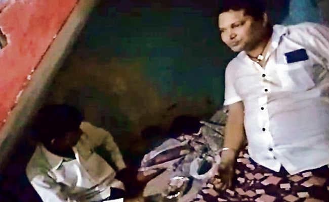 गर्ल्स हॉस्टल में छलकता है जाम, छात्राओं ने खोले राज