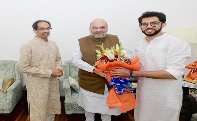 दिल्ली हिंसाः चुनाव में पर्चा बांटने वाले गृहमंत्री हिंसा के दौरान रहे गायब, शिवसेना ने 'सामना' में बोला हमला