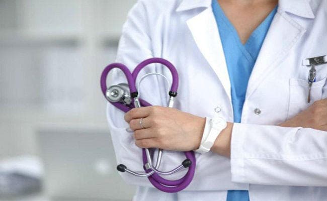 गिरिडीह : रिम्स की महिला डॉक्टर से बदसलूकी