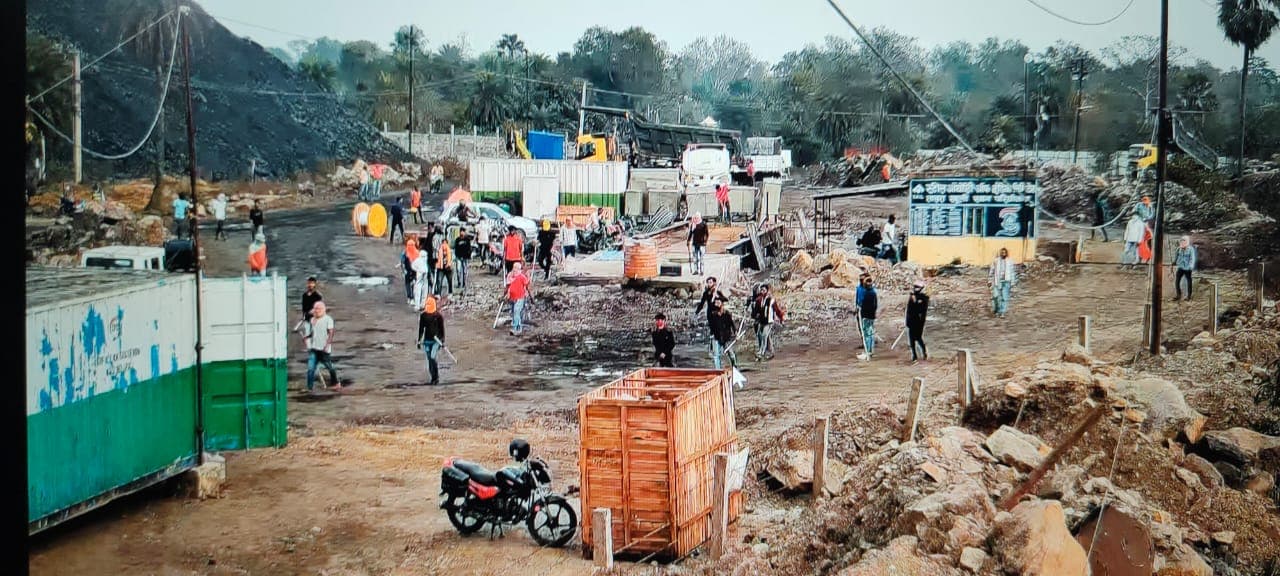 धनबाद : जमसं समर्थकों ने केटीएमपीएल दफ्तर में की तोड़फोड़, दो अधिकारियों के हाथ तोड़े