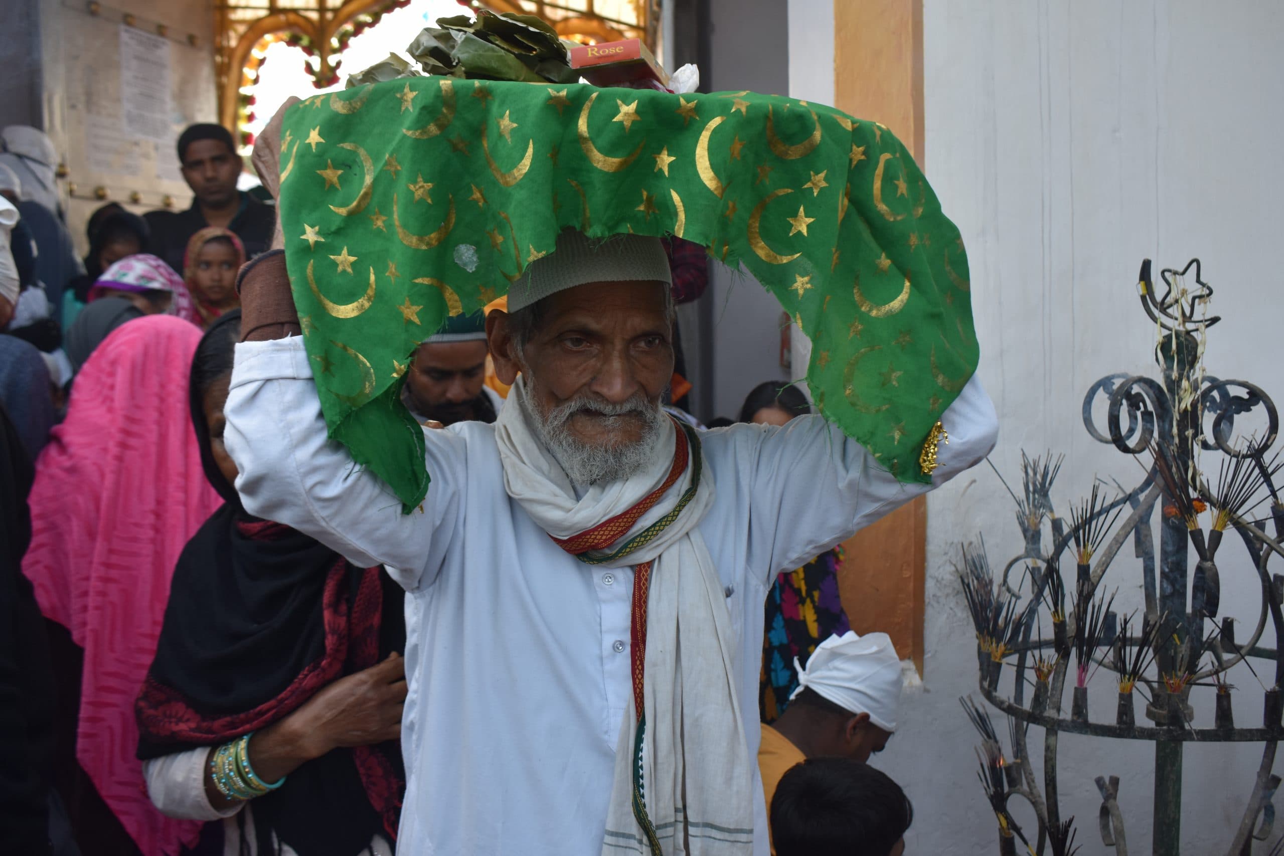 चादरपोशी के साथ गया के बीथोशरीफ दरगाह में उर्स संपन्न, लोगों ने मांगी विशेष दुआएं
