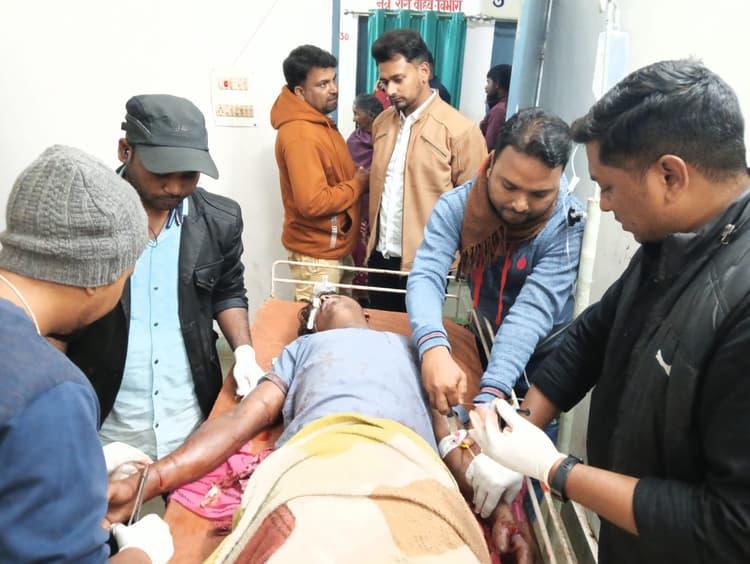 सिमडेगा में जंगली जानवर के हमले से युवक घायल, सदर अस्पताल रेफर