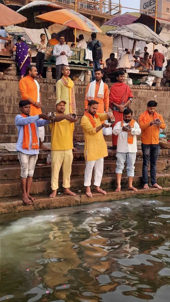 Navsamvatsr: काशी में नवसंवत्सर का भव्य स्वागत, वैदिक मंत्रोच्चारण के बीच की सुख समृद्धि की कामना