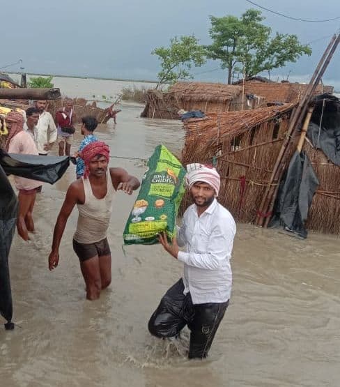 बिहार में बाढ़ का कहर: मौसम विभाग ने जारी किया 72 घंटे का अलर्ट, 9 हजार लोग सुरक्षित स्थानों पर भेजे गए
